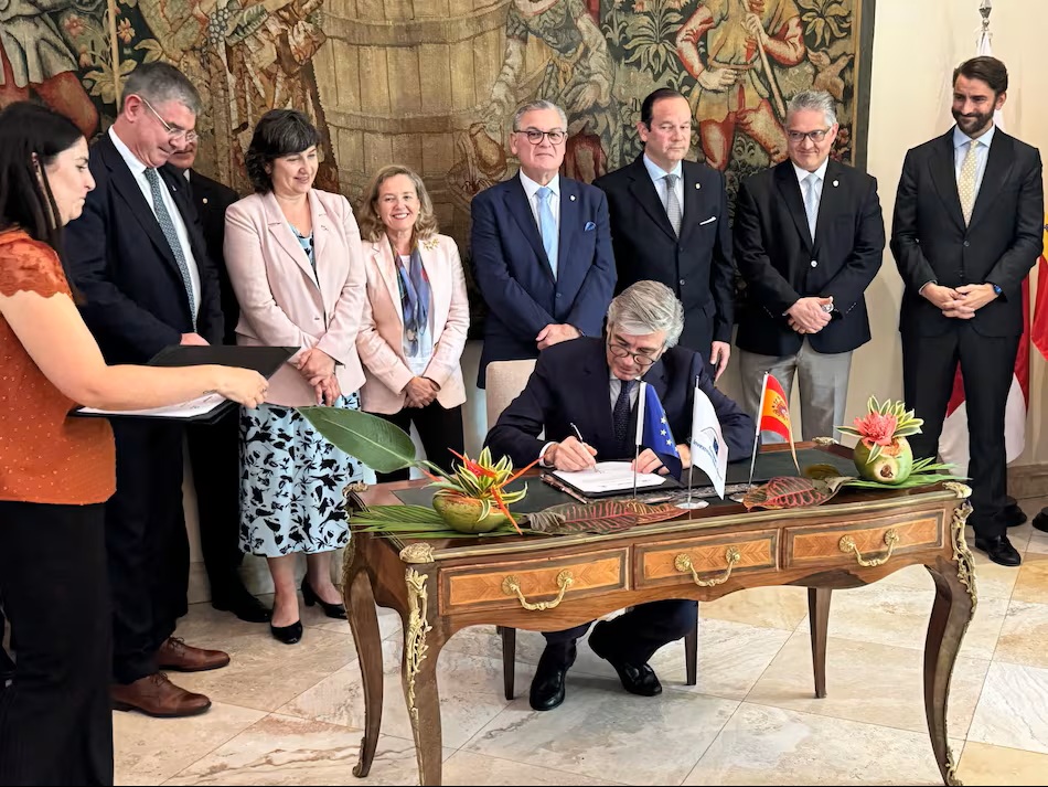 In Panama the EIB and Naturgy Sign a $300 Million Loan to Modernize Electricity Grids