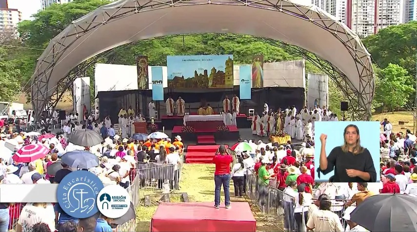 Monsignor Ulloa Warns About Child Poverty in Panama During the Great Eucharistic Celebration