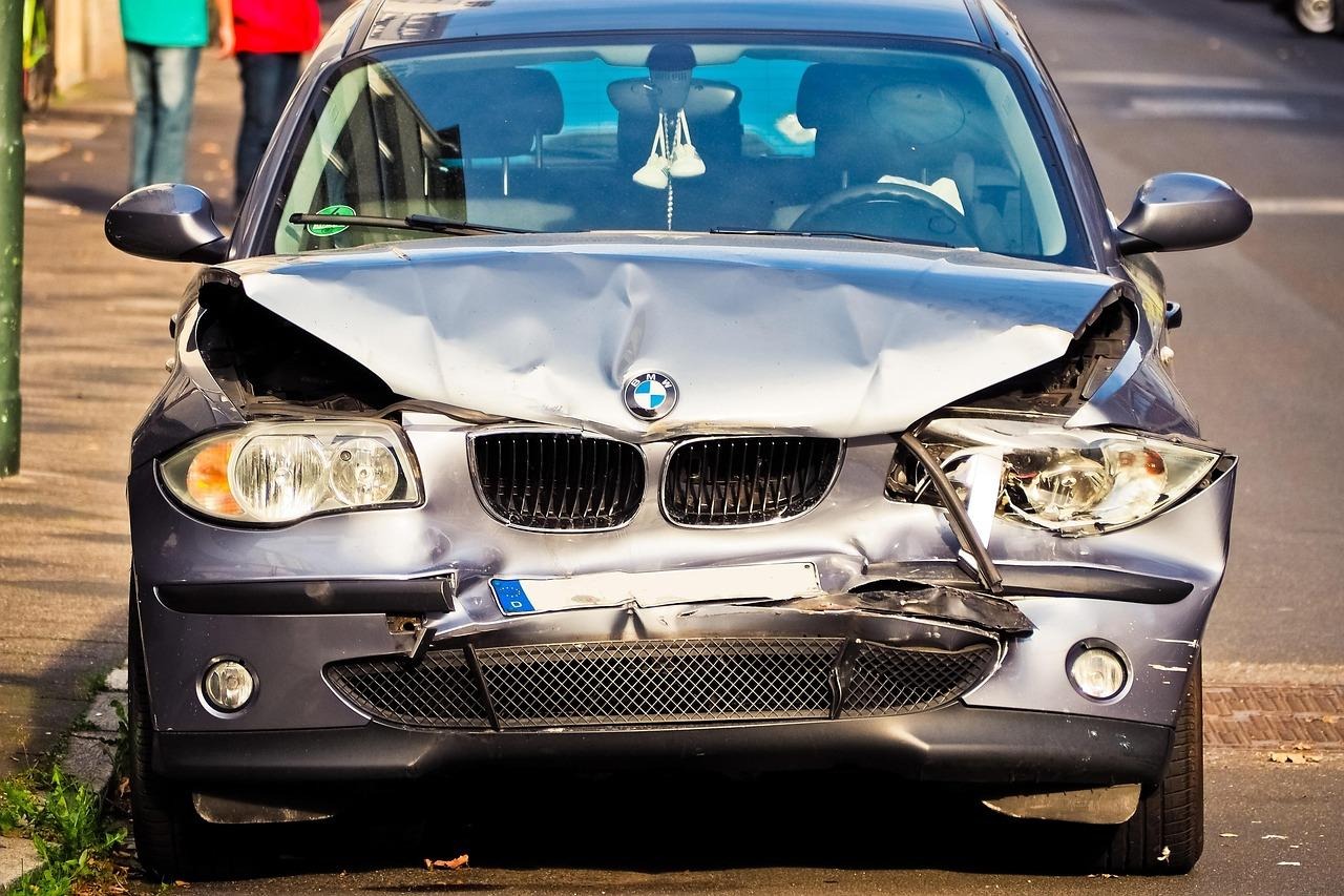 Navigating Liability When Falling Debris and Lost Loads Cause Highway Crashes