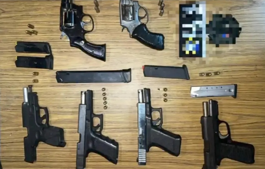 Firearms Without Permits Found at a Recreation Center in Pilón Colón Panama