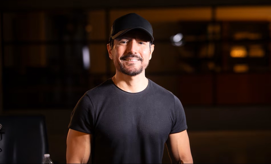José Luis Rodríguez is a Panama Director and Producer of the Film ‘Senales’ or ‘Signs’.  It Concerns the Stages that Precede Femicide Violence.