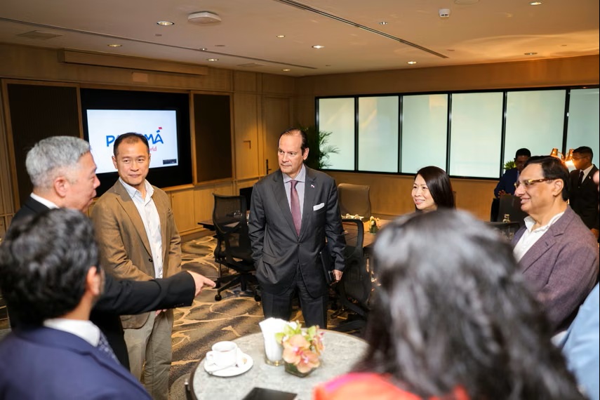 Panama Seeks Investors in Singapore and Presented Major Projects.